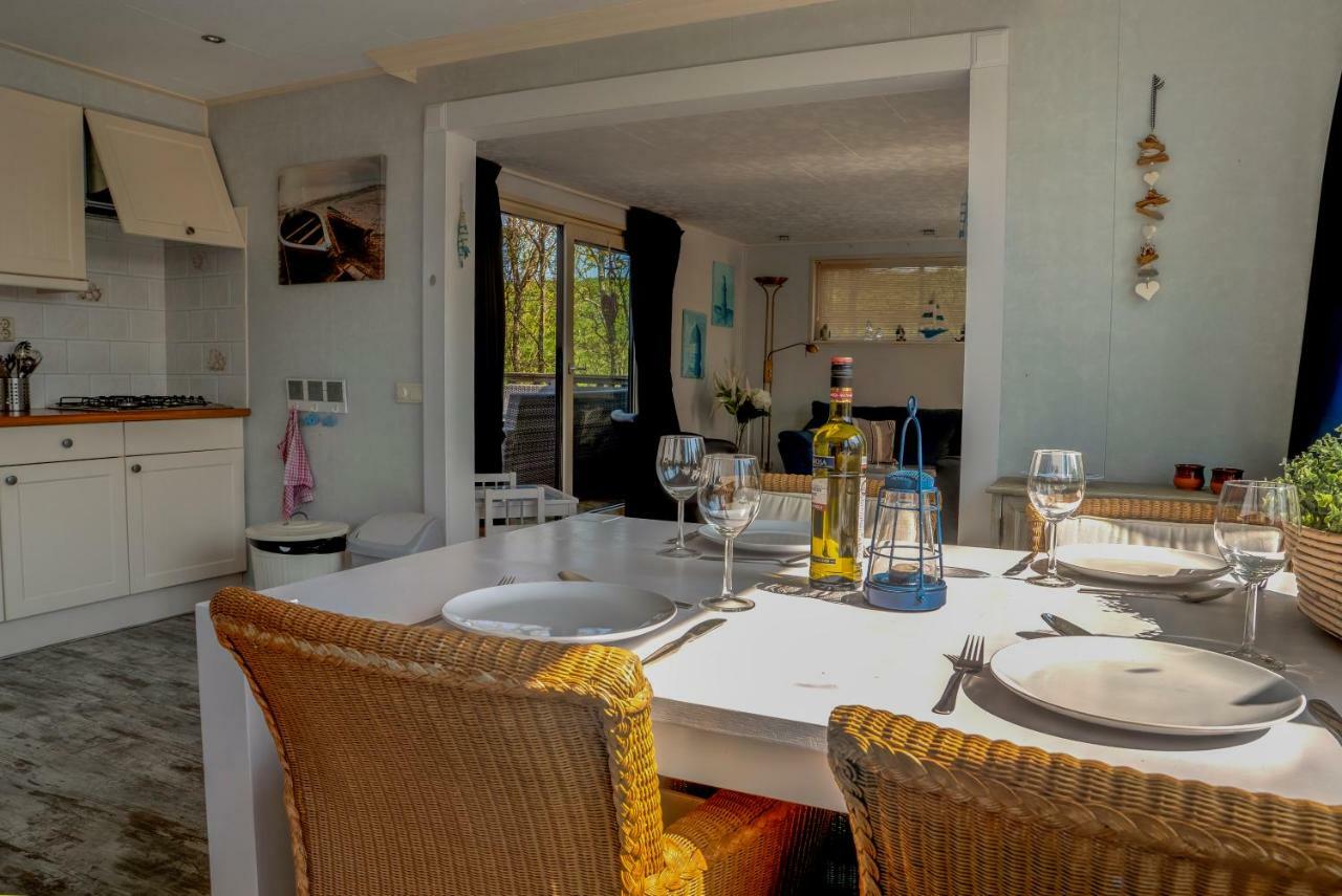 Chaletparc Krabbenkreek Zeeland - Chalet 50 Sint Annaland Bagian luar foto